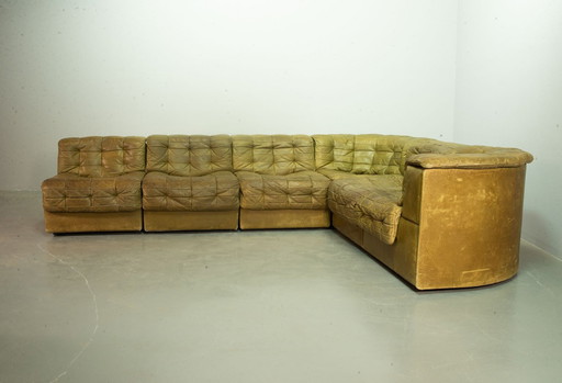 De Sede Ds11 Olijfgroen gevlekt lederen modulaire sofa, 6 elementen. Zwitserland, 1970S.