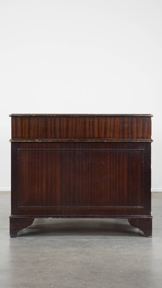 Image 1 of Chesterfield Bureau Met Groen Lederen Blad