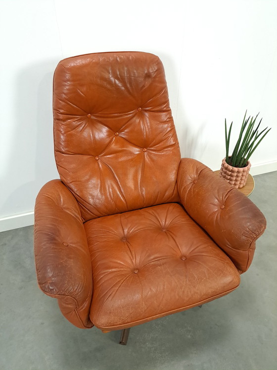 Image 1 of Zweeds leren draai fauteuil G Mobel Sweden