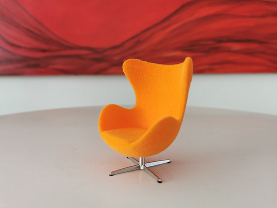 Image 1 of Egg Chair - Minimii - Fritz Hansen/Arne Jacobsen - Miniatuur