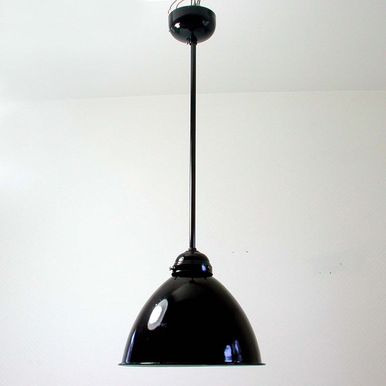 Image 1 of Vintage Midcentury Zwart Duits Industrieel Emaille Plafondlamp Hanglamp