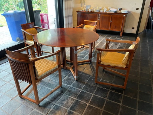 Paul Schuitema Ronde Eettafel Met 4 Stoelen