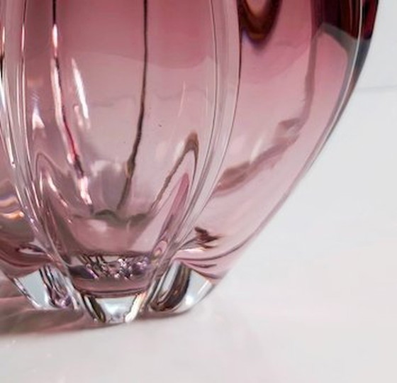 Image 1 of Vintage kristallen glazen kom Seguso techniek cranberry rood magenta 1980 jaren 80 bloemen bloesem vorm paars