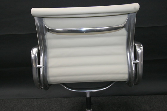 Image 1 of VITRA ALU CHAIR EA 108 in leder (meerdere stuks beschikbaar)