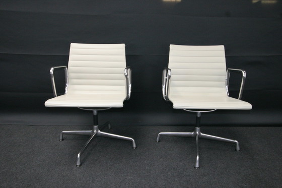 Image 1 of VITRA ALU CHAIR EA 108 in leder (meerdere stuks beschikbaar)