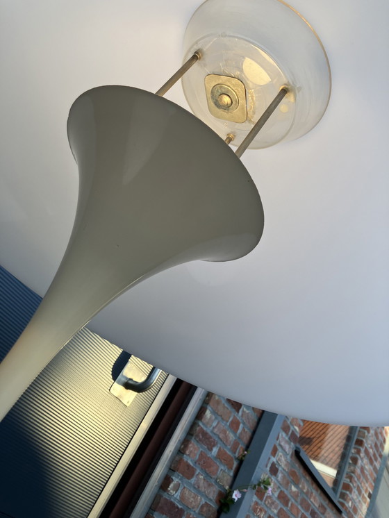 Image 1 of Vintage Vloerlamp En Grote Tafellamp Panthella Louis Poulsen Verner Panton