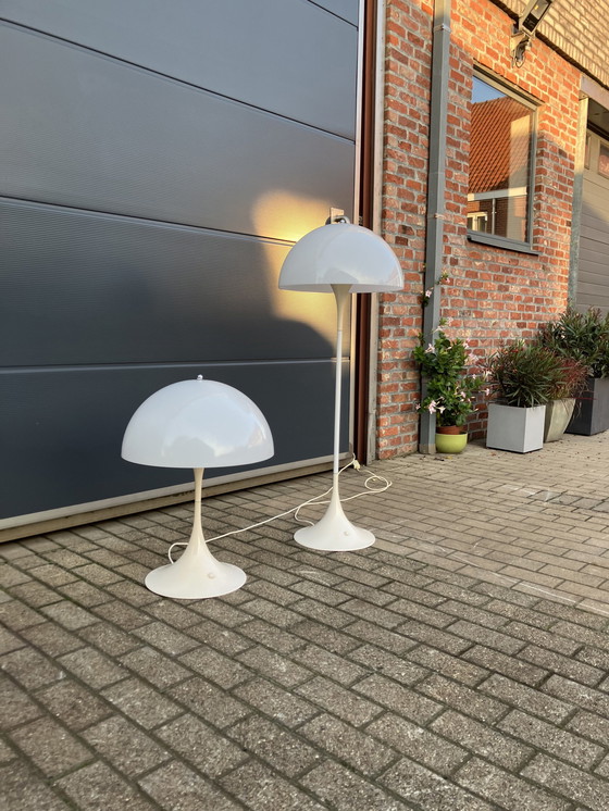 Image 1 of Vintage Vloerlamp En Grote Tafellamp Panthella Louis Poulsen Verner Panton