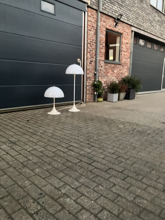 Image 1 of Vintage Vloerlamp En Grote Tafellamp Panthella Louis Poulsen Verner Panton