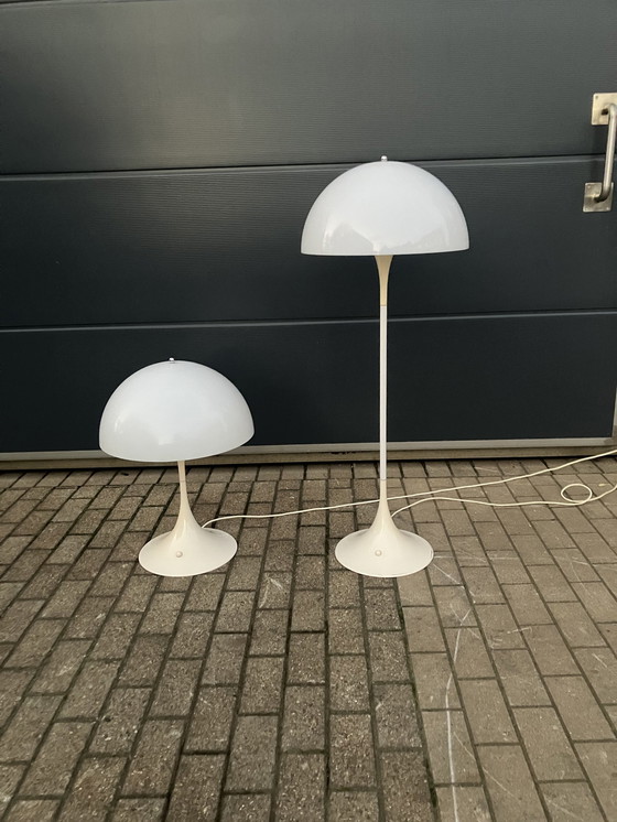 Image 1 of Vintage Vloerlamp En Grote Tafellamp Panthella Louis Poulsen Verner Panton