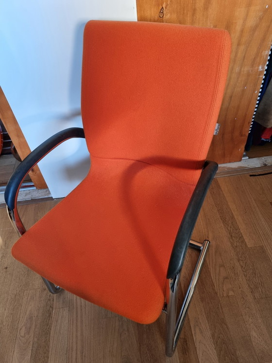 Image 1 of 2x Orginele Ahrend Stoelen Oranje