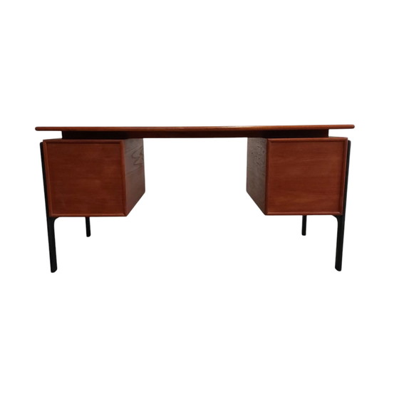 Image 1 of Vintage Vrijstaand Deens Bureau, Directie Bureau 