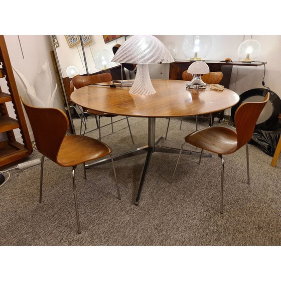 Image 1 of Vintage walnoten ronde tafel door Florence Knoll Bassett voor Knoll, 1970