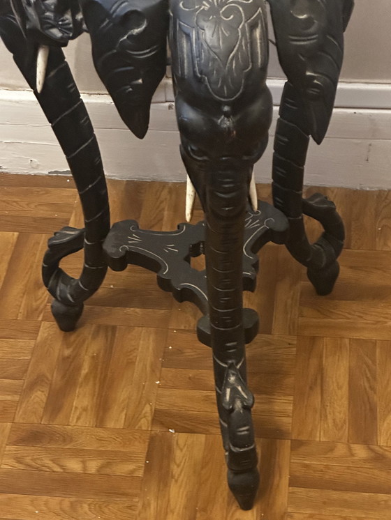 Image 1 of Olifantenkop voetstuk tafel van gezwart hout - houten slagtanden - Napoleon III