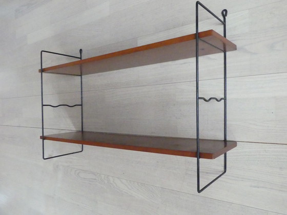 Image 1 of Vintage boekenkast wandplank walnoot