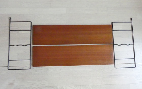 Image 1 of Vintage boekenkast wandplank walnoot