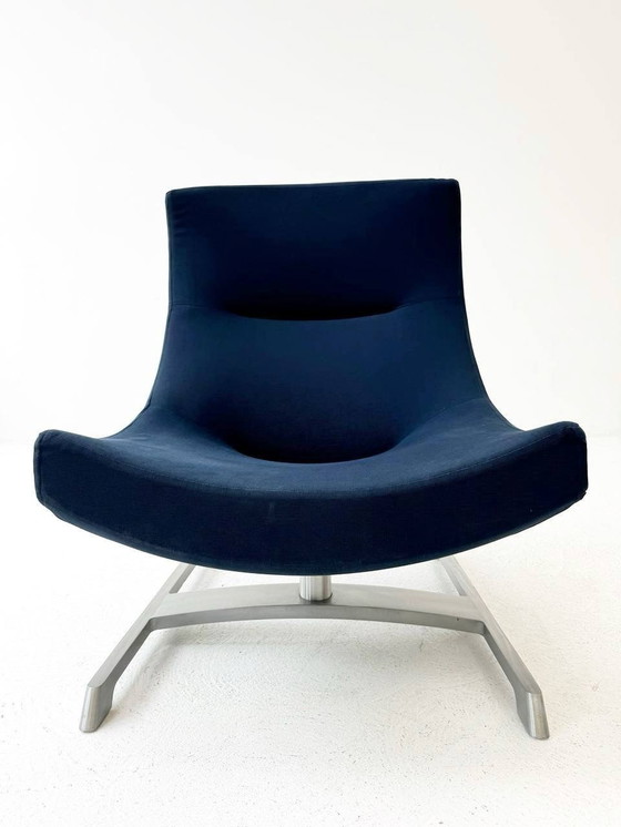 Image 1 of Middernachtblauwe Spin fauteuil en Ottoman van Hannes Wettstein voor Cassina, jaren 1980