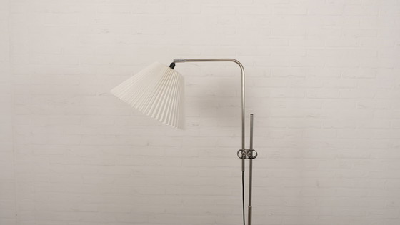 Image 1 of Le Klint Denemarken model 321 vloerlamp