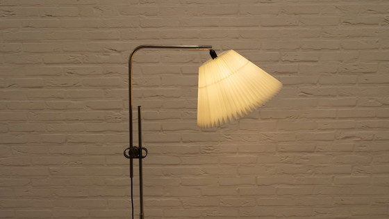 Image 1 of Le Klint Denemarken model 321 vloerlamp