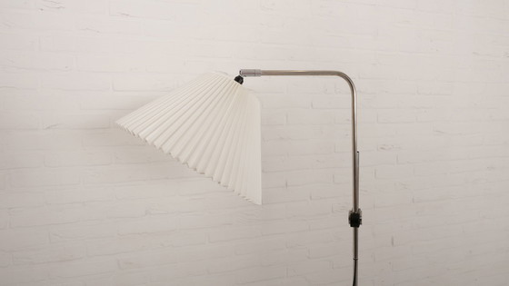 Image 1 of Le Klint Denemarken model 321 vloerlamp