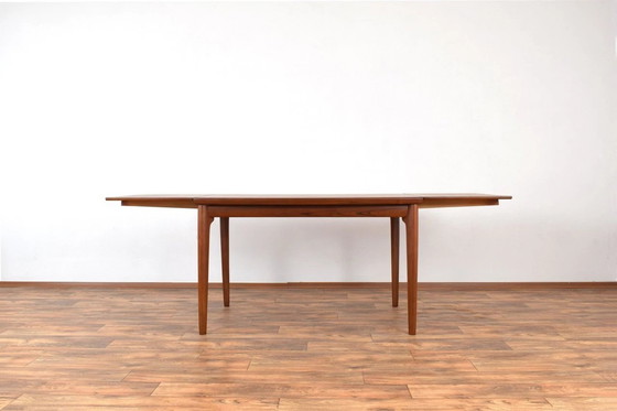 Image 1 of Mid Century Deense teakhouten uitschuifbare eettafel