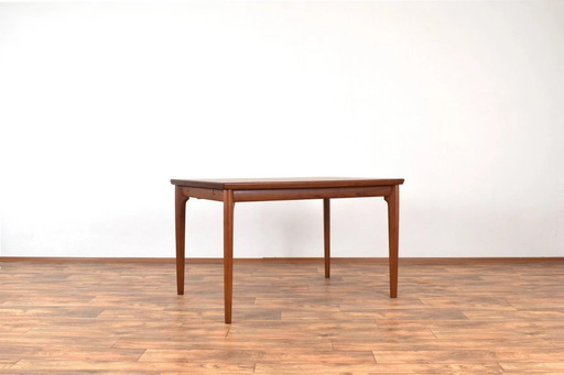 Mid Century Deense teakhouten uitschuifbare eettafel