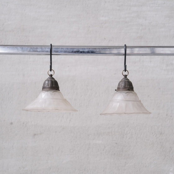 Image 1 of Vintage Art Deco hanglampen van ondoorzichtig glas, Frankrijk 1920