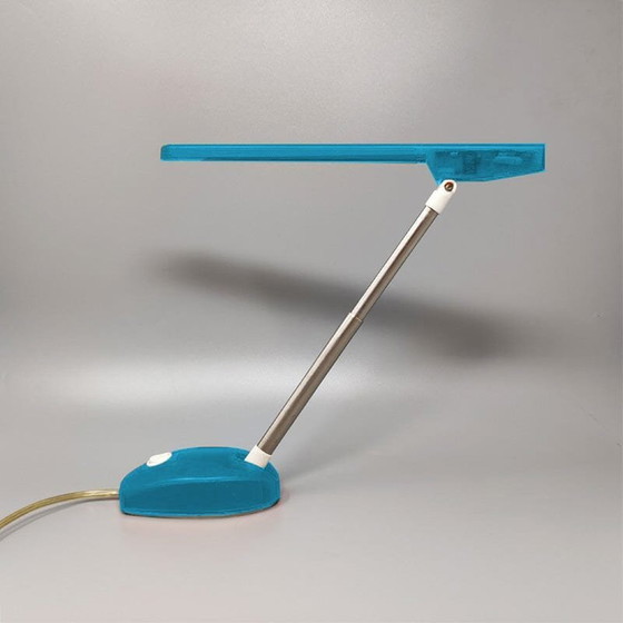 Image 1 of 1990S Prachtige blauwe tafellamp "Microlight" van Ernesto Gismondi voor Artemide. Gemaakt in Italië