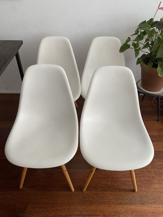 Image 1 of 4x Eames Plastic Side Chair Re Dsw