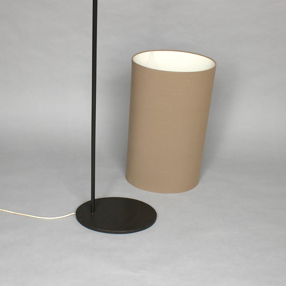 Image 1 of Arne Jacobsen (1902-1971) - AJ Royal - vloerlamp - Louis Poulsen, Denmarken - Jaren vijftig 