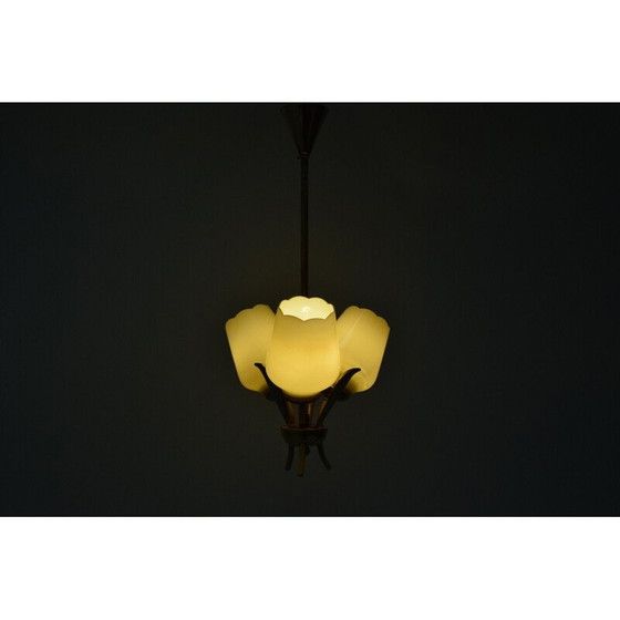 Image 1 of Vintage kroonluchter van glas en messing, Tsjecho-Slowakije 1960