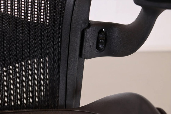 Image 1 of Herman Miller Aeron B stoel