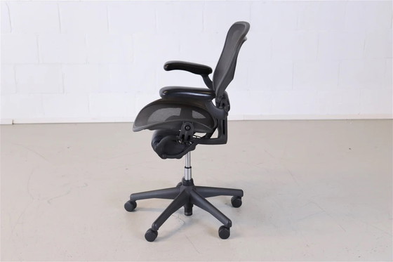 Image 1 of Herman Miller Aeron B stoel