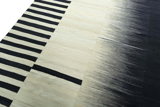 Image 1 of Handgeweven design kelim Fars - 317 X 222 cm - Nieuw