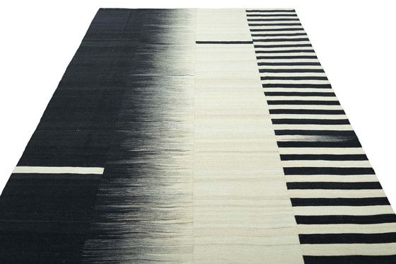 Image 1 of Handgeweven design kelim Fars - 317 X 222 cm - Nieuw