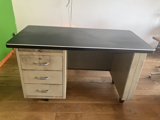 Image 1 of Industrieel Bureau Barro