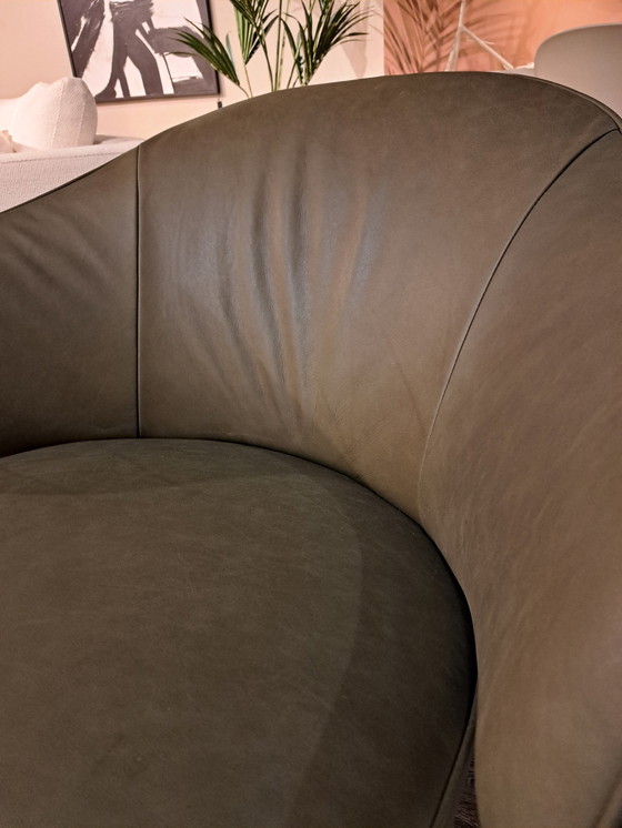 Image 1 of Charlotte Fauteuil - Olijfgroen York Leer 5121 - Boconcept