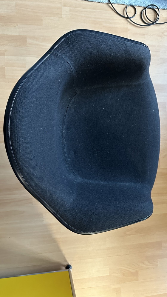 Image 1 of Vitra - Eames Plastic Fauteuil DAR - Volledig gestoffeerd