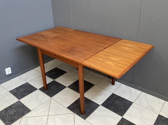 Image 1 of Deense Teak uitschuifbare eettafel jaren 60