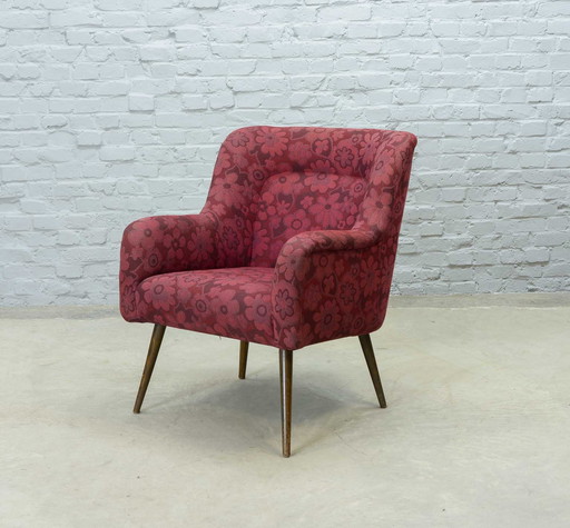 Vintage design clubfauteuil in kersenrood stof, jaren 1950. Ref.: CH219