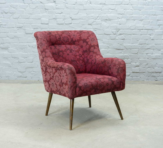 Image 1 of Vintage design clubfauteuil in kersenrood stof, jaren 1950. Ref.: CH219