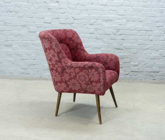 Image 1 of Vintage design clubfauteuil in kersenrood stof, jaren 1950. Ref.: CH219