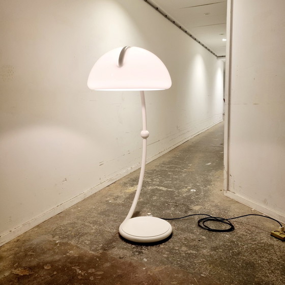 Image 1 of Witte Serpente Vloerlamp Van Elio Martinelli Voor Martinelli Luce
