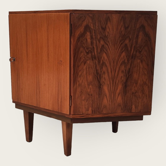 Image 1 of Mid Century hoekkast