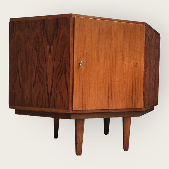 Image 1 of Mid Century hoekkast