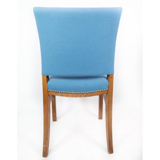 Image 1 of Vintage stoel met lichte mahoniehouten poten en lichtblauwe stoffen bekleding, 1940