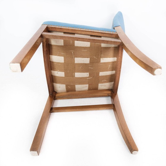 Image 1 of Vintage stoel met lichte mahoniehouten poten en lichtblauwe stoffen bekleding, 1940