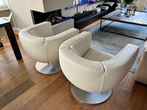 Image 1 of 2x B&B Italia Tulip chair ontworpen door Jeffrey Brennet