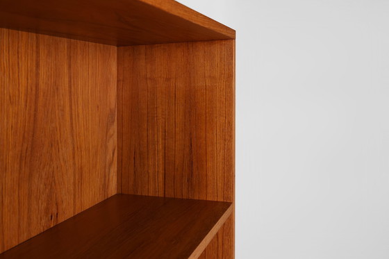 Image 1 of Vintage Franse teakhouten boekenkast met planken, 1960S