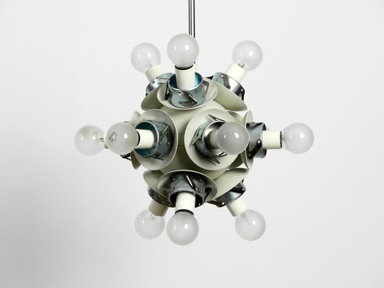 Image 1 of Mooie Ongebruikte 1960S Atomic Space Age Kaiser Leuchten Metalen Plafondlamp Met 12 Glazen Bollen In Licht Grijs