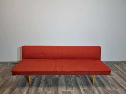 Sofa van Miroslav Navratil